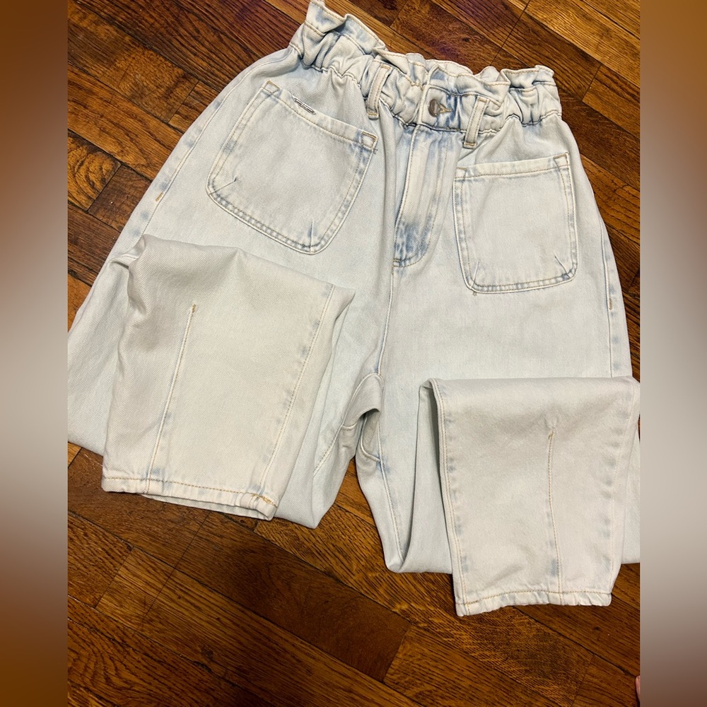 Women’s Zara Paper Bag Jeans size 6